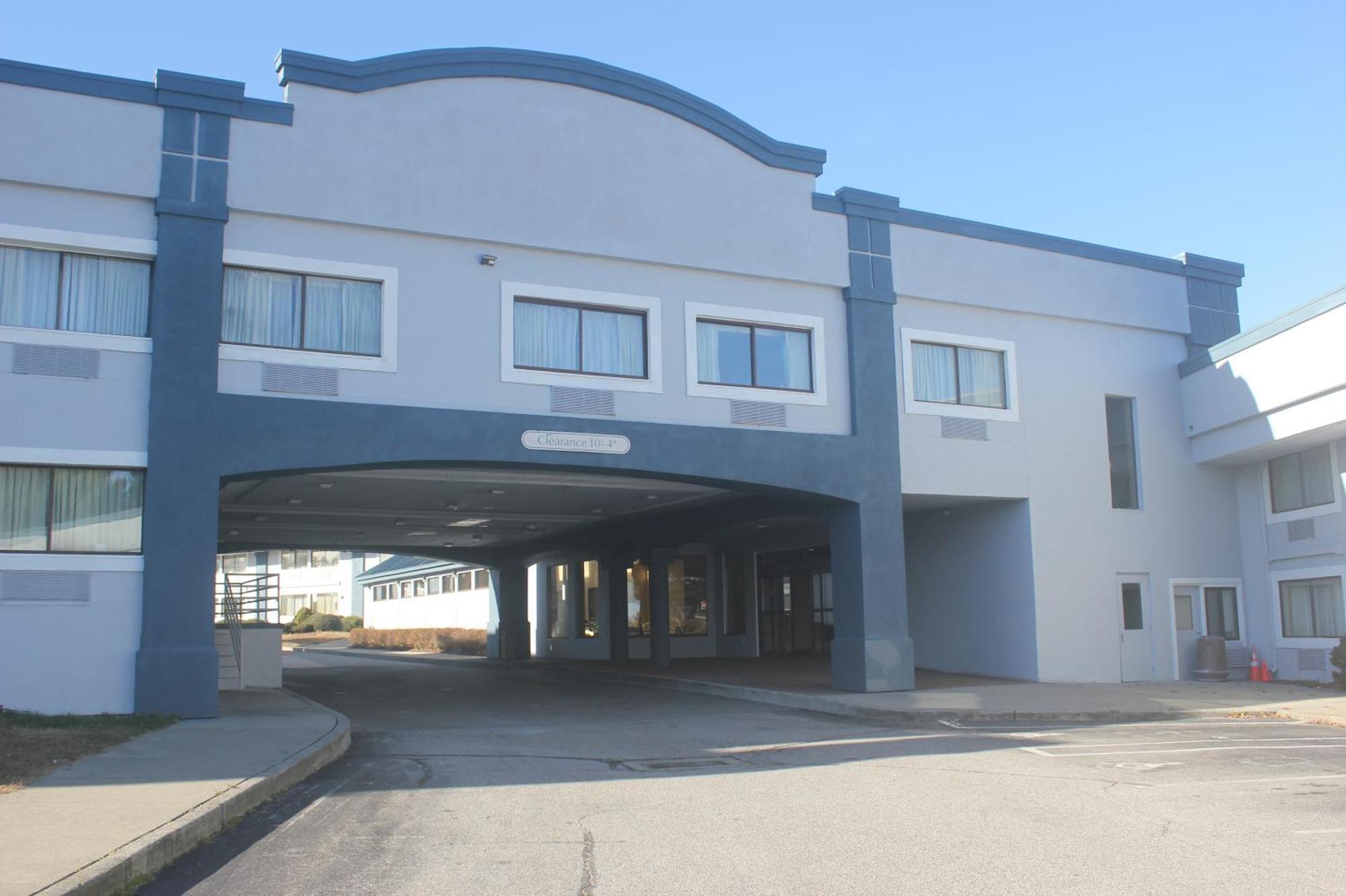 Regency Inn & Suites New London Mystic Екстер'єр фото